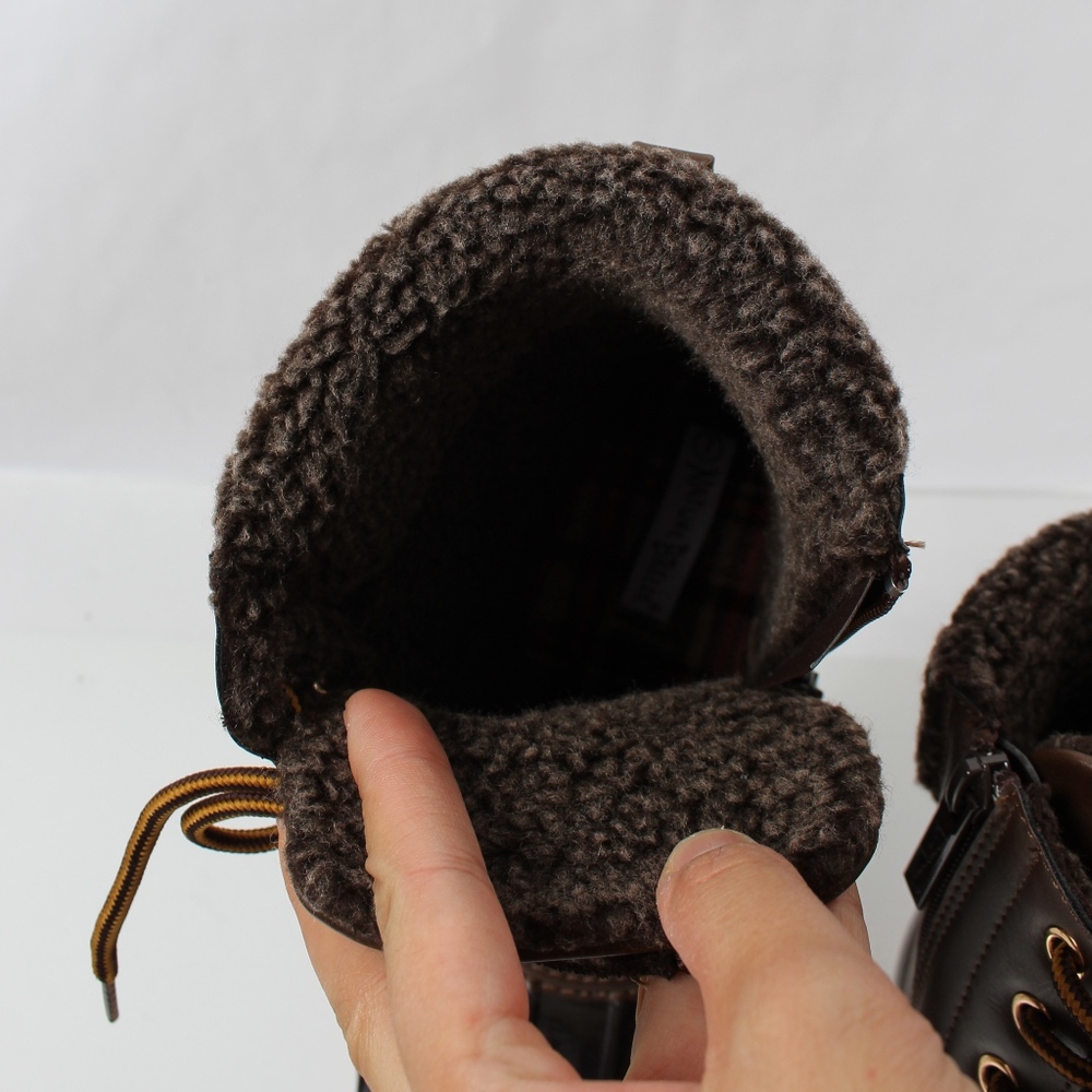 Size 6 Brown Faux Leather Faux Fur Cuff Duck - Picture 8 of 8